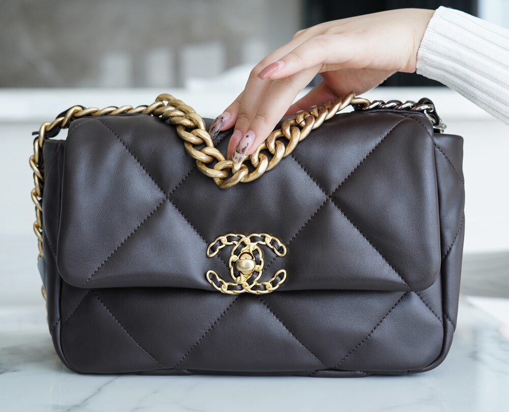 𝗖𝗛𝗔𝗡𝗘𝗟 2021 𝗦𝘀 Spring/Summer New Handle ℂ𝔽𝑀𝑖𝑖✦ Black
