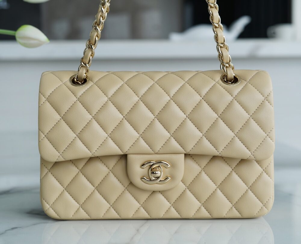 Classic Flap "light apricot color 🔆 Small