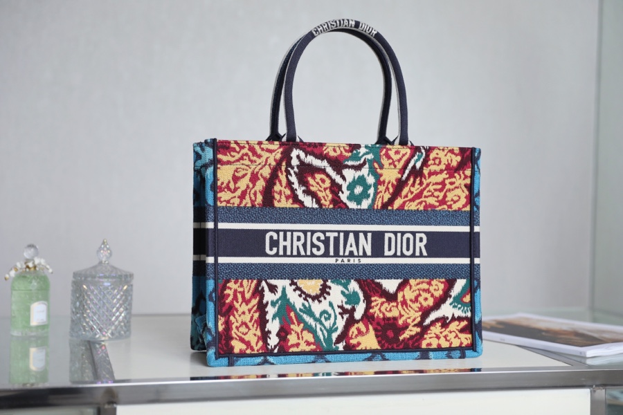 DIOR  Paisley