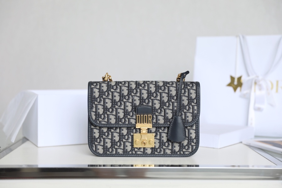 Dior addict