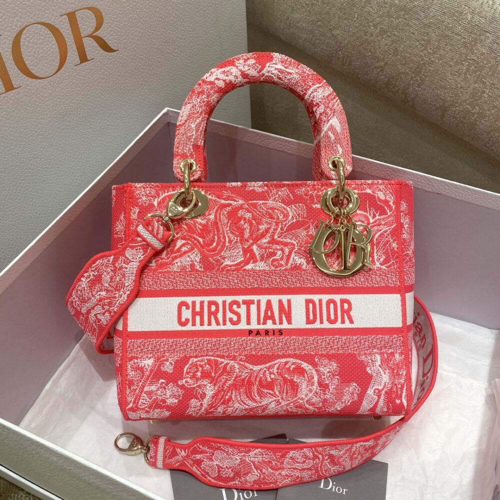 DIOR