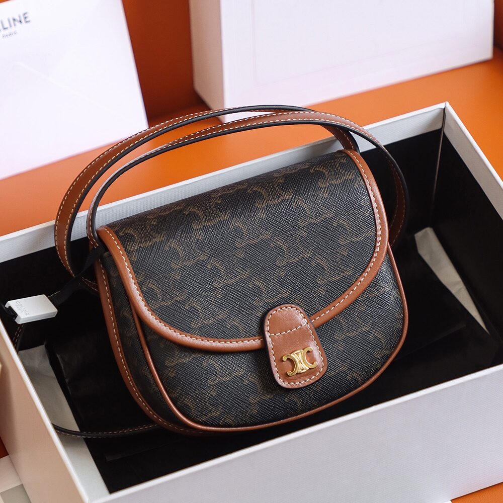 Celine 𝐁𝐄𝐒𝐀𝐂𝐄 𝐌𝐢𝐧𝐢