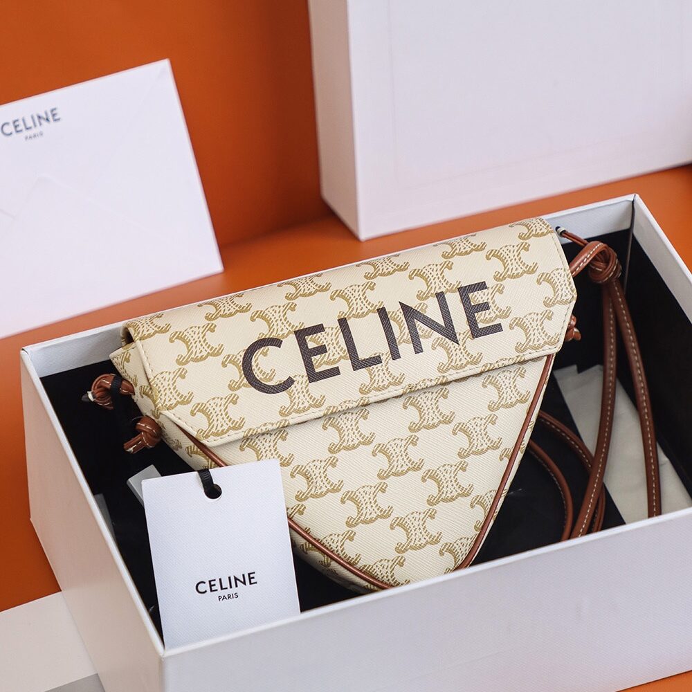 CELINE Youdaoplaceholder0 triangle