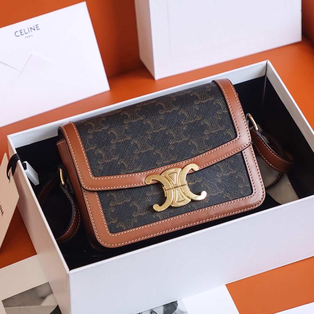 CELINE 𝐓𝐄𝐄𝐍 𝐓𝐑𝐈𝐎𝐌𝐏𝐇𝐄