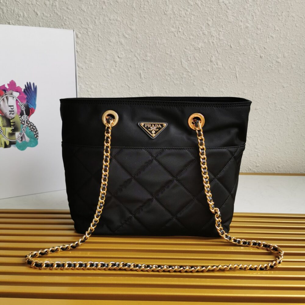 PRADA  Youdaoplaceholder0 Vintage zipper style 🎉