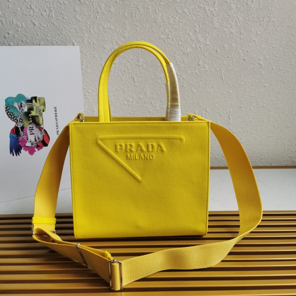 Prada 🎉 New tote bag 🎉