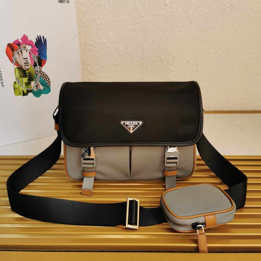 PRADA 🎉 New messenger Bag 2VD769 arrives 🎉