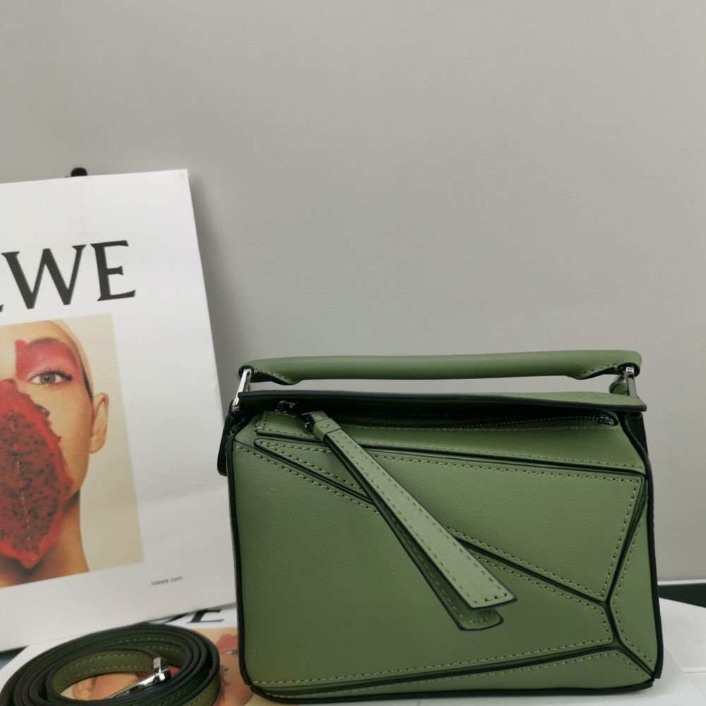 Loewe Loє❤wє PUZZLE Model 3000